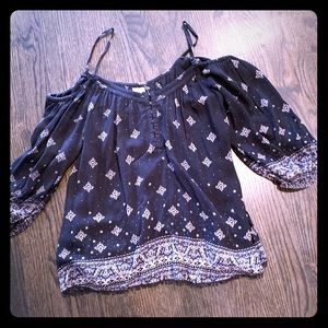 Small Off the Shoulder Black Flowy Top